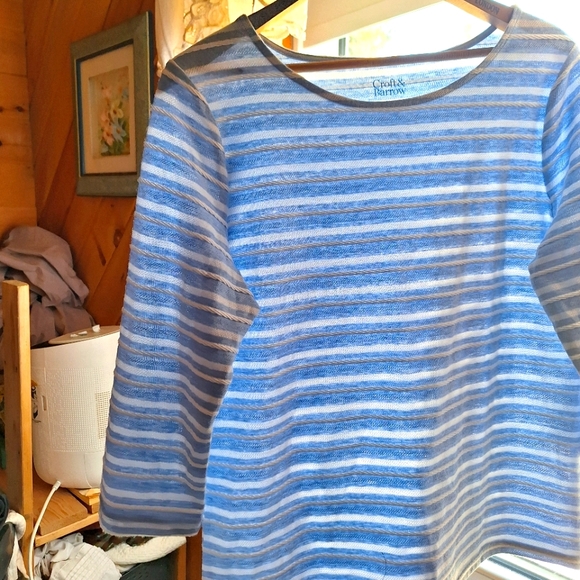 Tshirt top - Picture 1 of 5